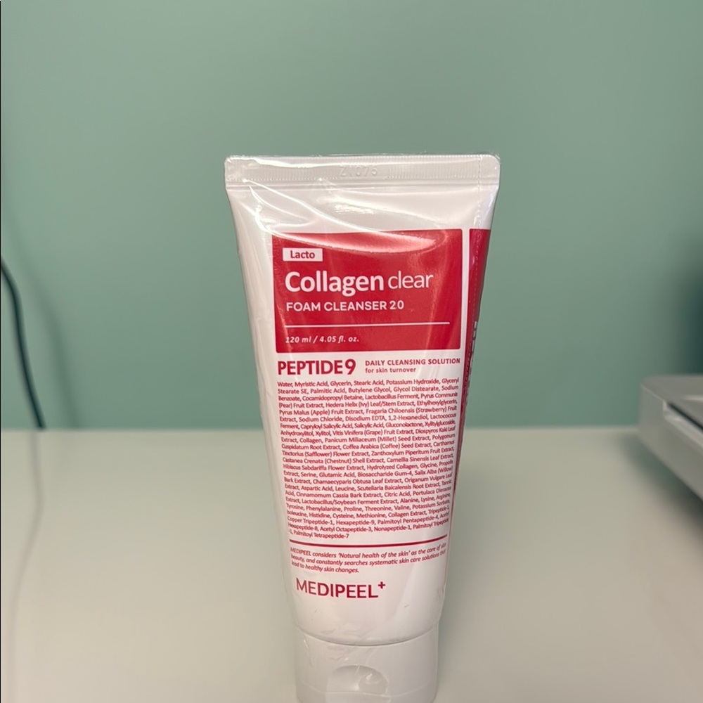 Collagen Clear Foam Cleanser - Red
